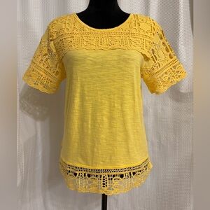 CW Classics 100% cotton yellow shirt sleeve top lace trim & sleeves size M